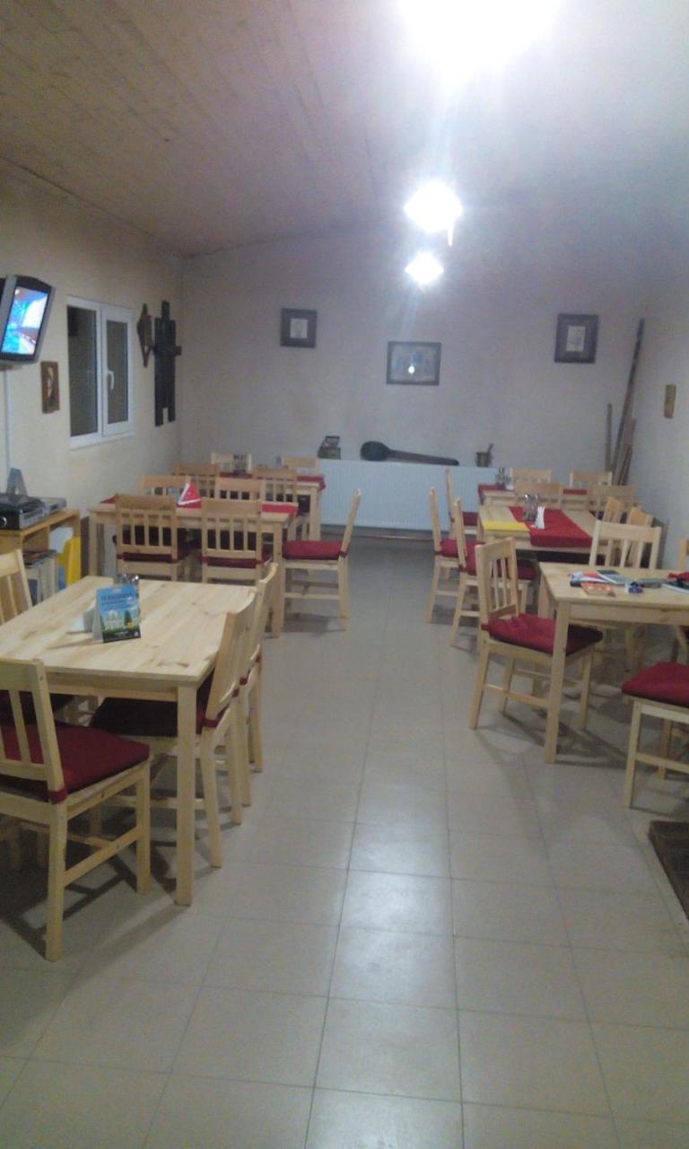 Casa Cosmin Hostal Dobra Exterior foto